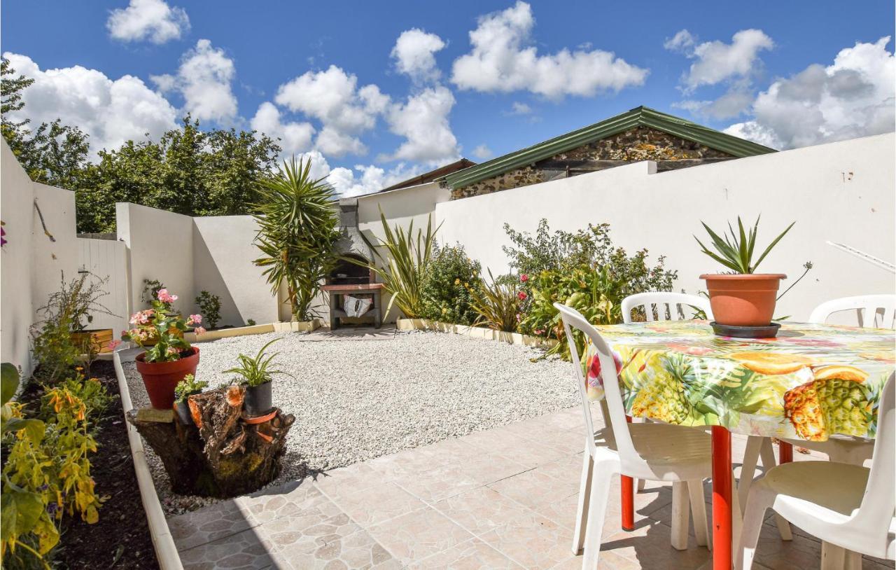 2 Bedroom Lovely Home In St Avaugourd Des Lande Saint-Avaugourd-des-Landes Kültér fotó